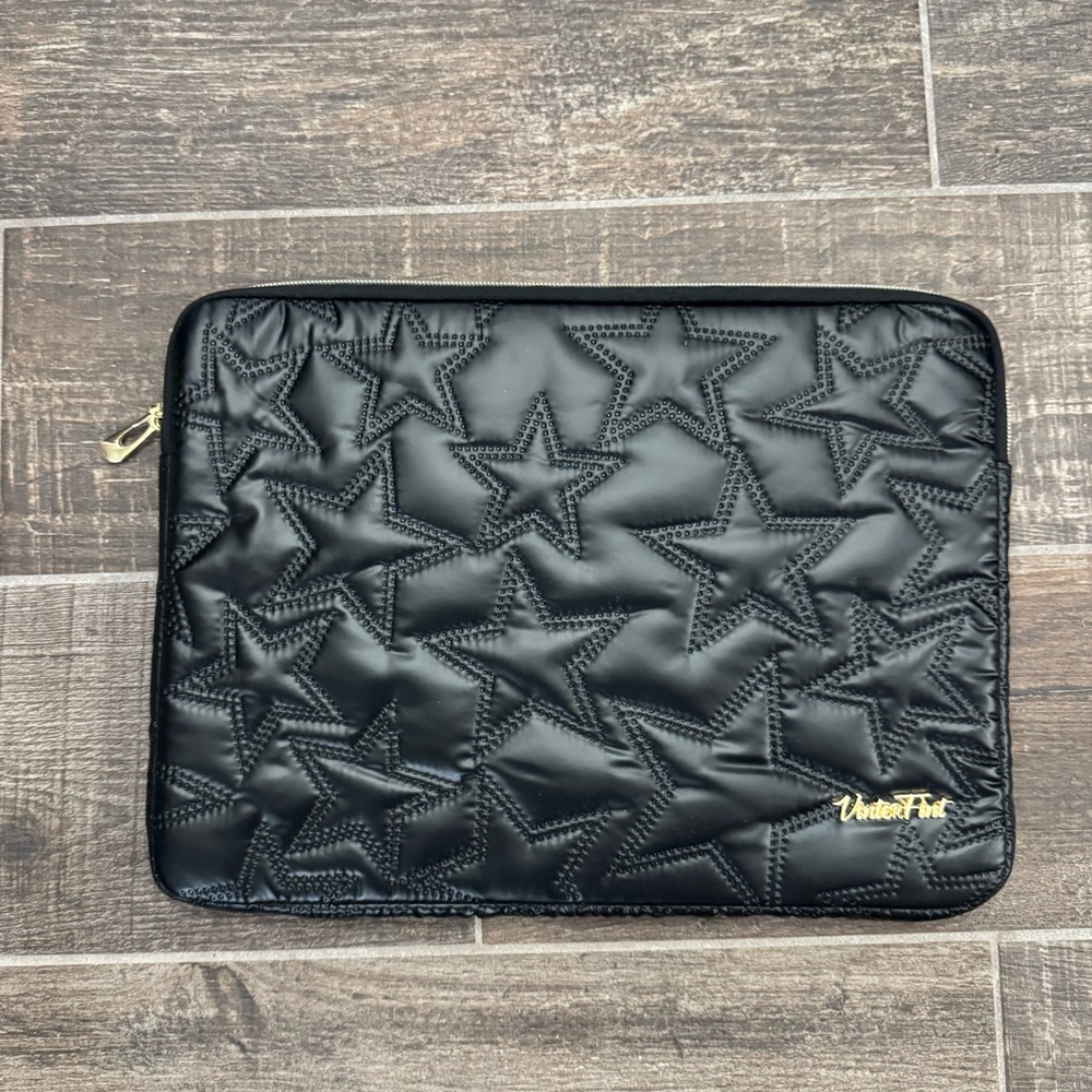 Black Quilted Star Laptop Case